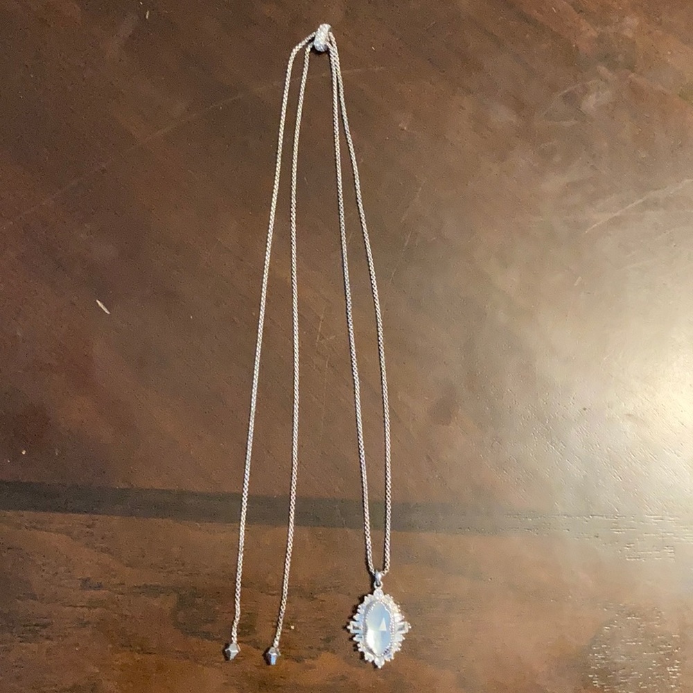 Kendra Scott necklace